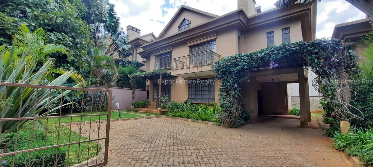 5 Bed Townhouse with En Suite in Lavington - 1