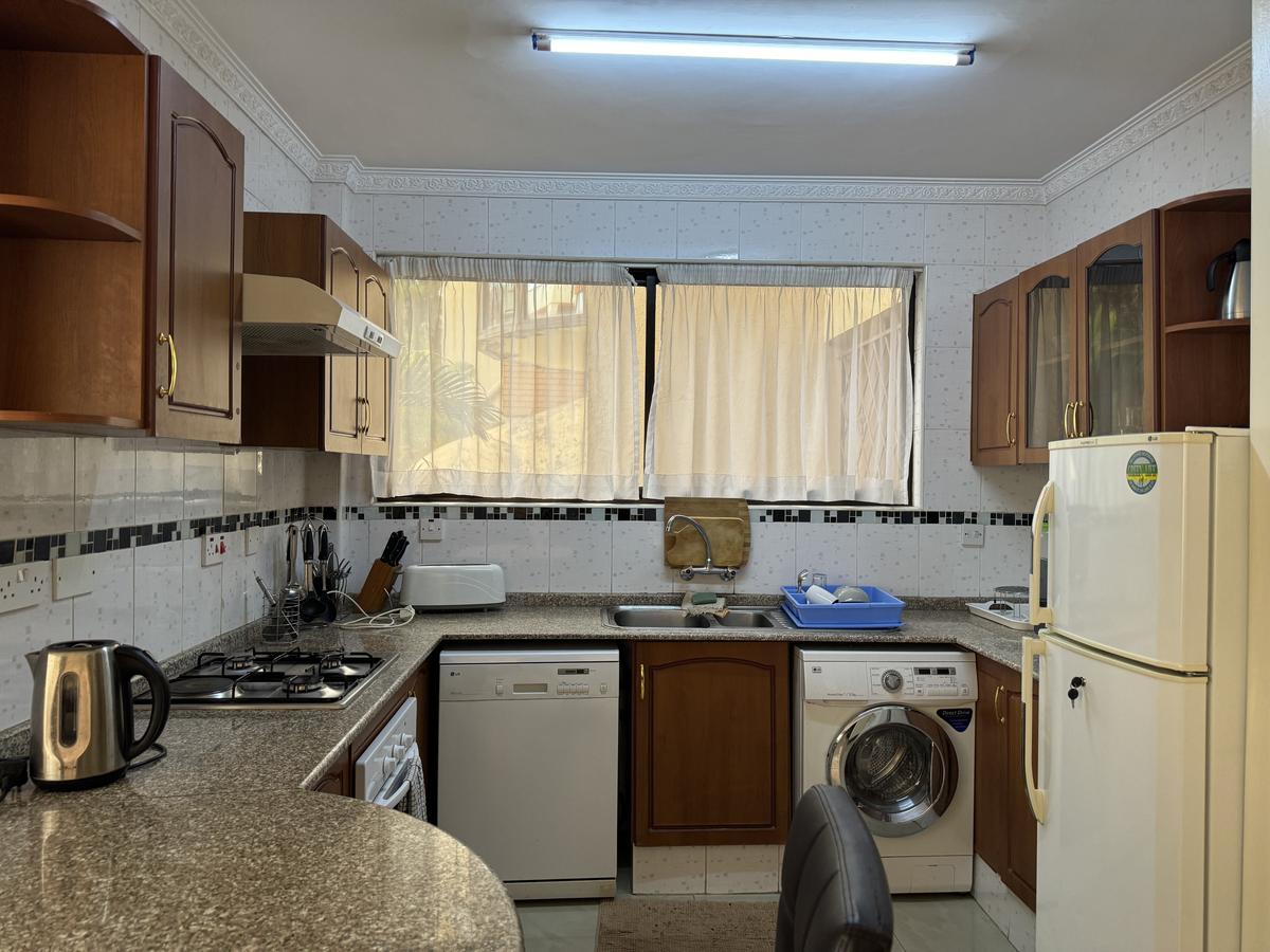 Furnished 1 Bed Apartment with En Suite in Kilimani - 5