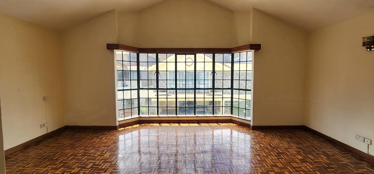 5 Bed Townhouse with En Suite in Westlands Area - 7