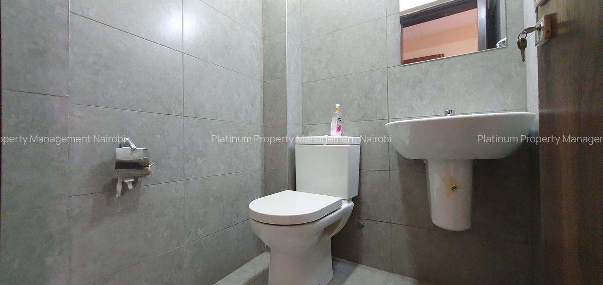 4 Bed Apartment with En Suite in Parklands - 3