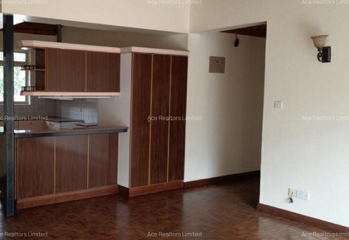 10 Bed Apartment with En Suite at Sports Road - 4