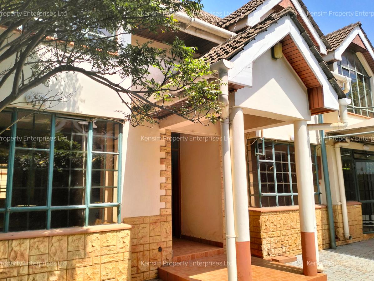 4 Bed Townhouse with En Suite in Lavington - 11