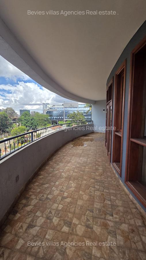 4 Bed Apartment with En Suite at General Mathenge - 4