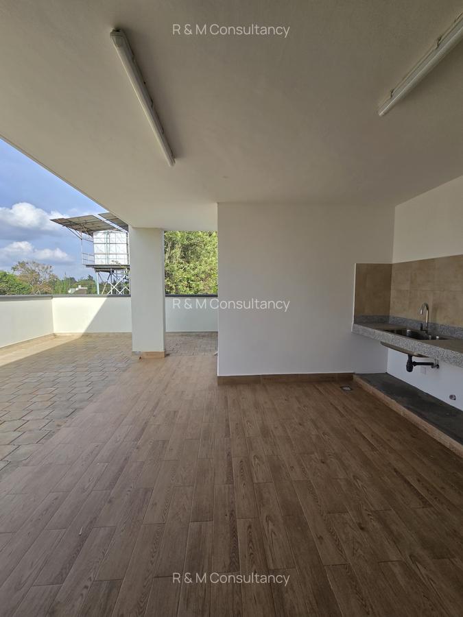 4 Bed House with En Suite at Two Rivers Mall - 13