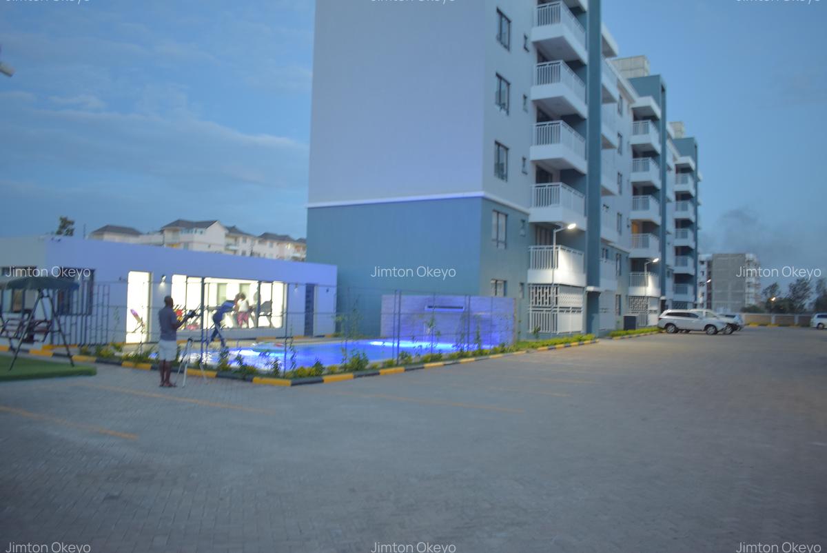 3 Bed Apartment with Swimming Pool at Ellan Park Road - 5