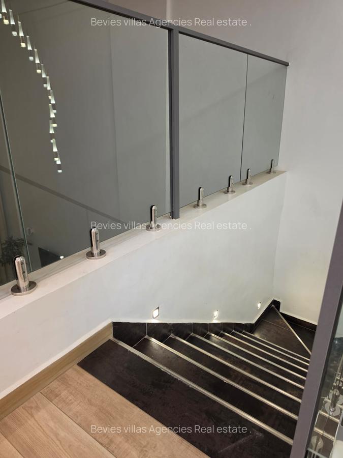 6 Bed Apartment with En Suite at Parklands - 5