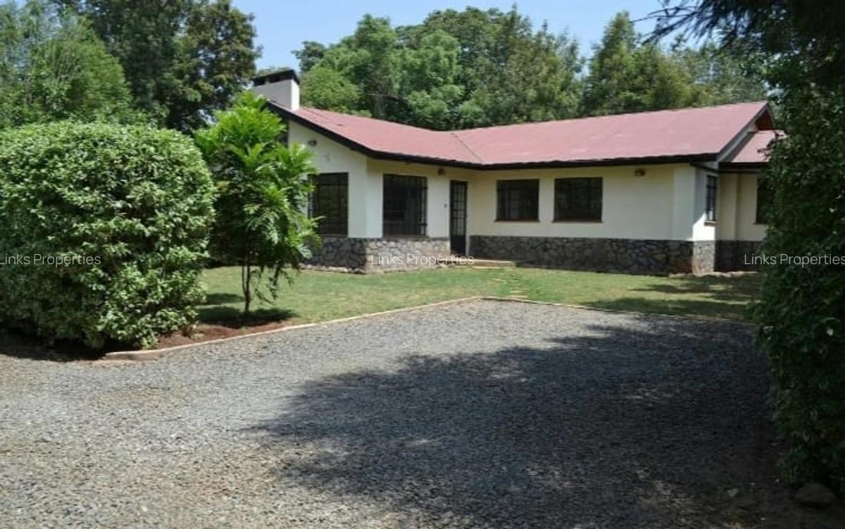 3 Bed House with En Suite at Karen - 1