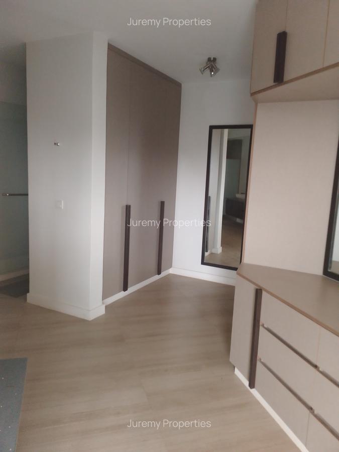 4 Bed Townhouse with En Suite in Lavington - 6