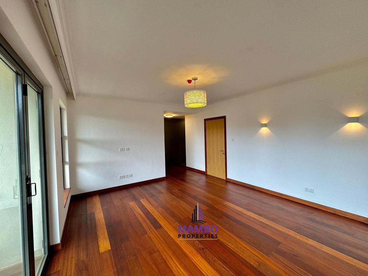 4 Bed Apartment with En Suite at Two Rivers - 11