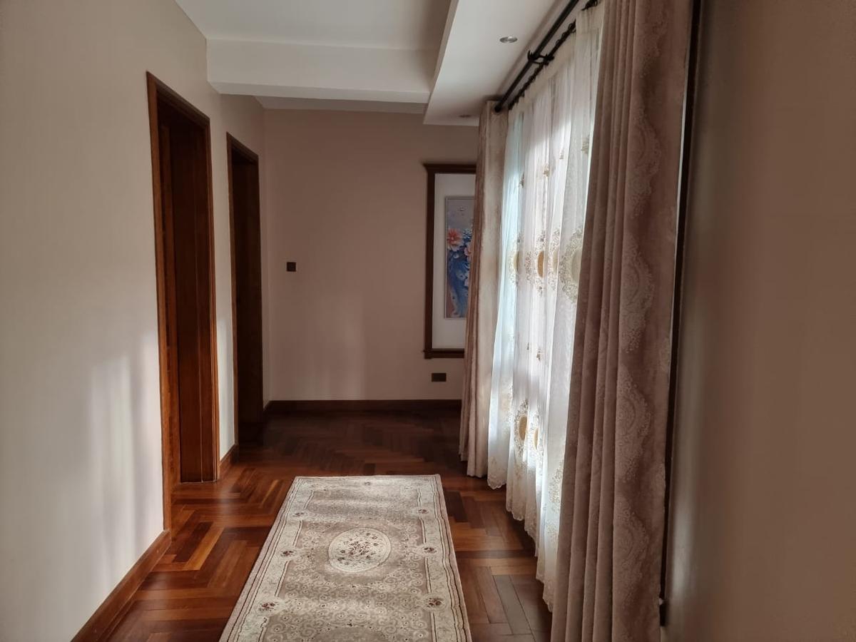 5 Bed Villa with En Suite at Lavington - 10