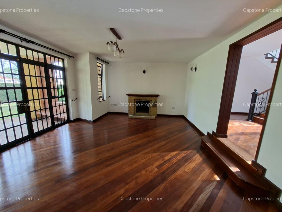 4 Bed Townhouse in Ridgeways - 18