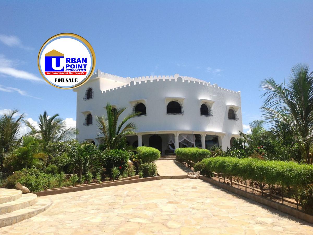 5 Bed House with En Suite in Watamu - 12