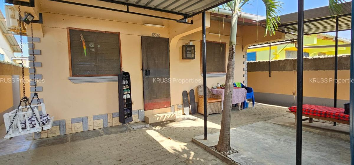 2 Bed House with En Suite in Bamburi - 2