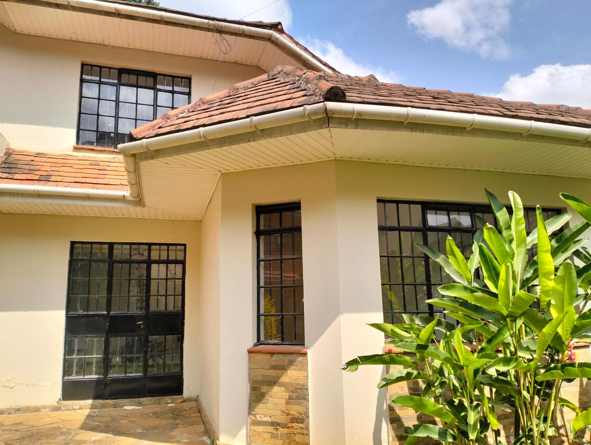 4 Bed Townhouse with En Suite in Spring Valley - 7