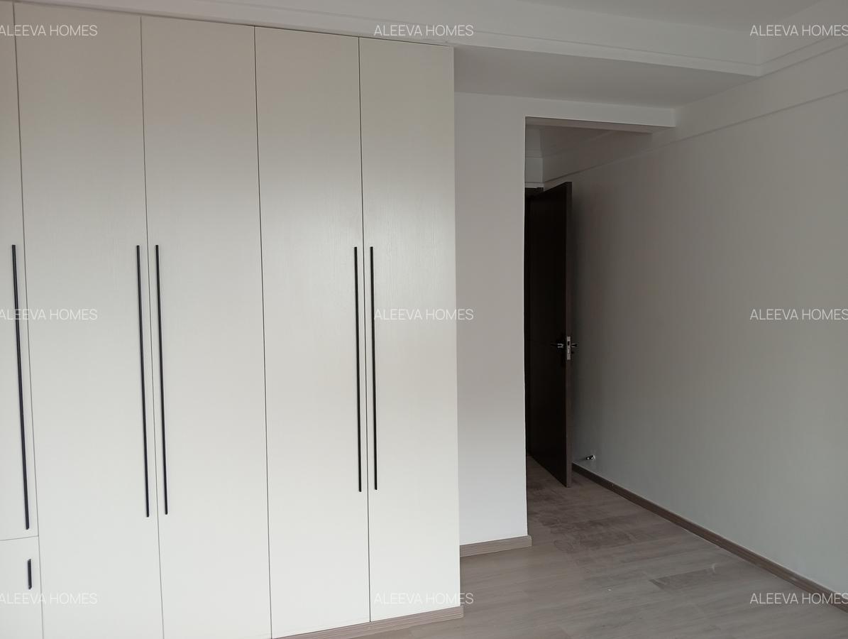 2 Bed Apartment with En Suite in Lavington - 18