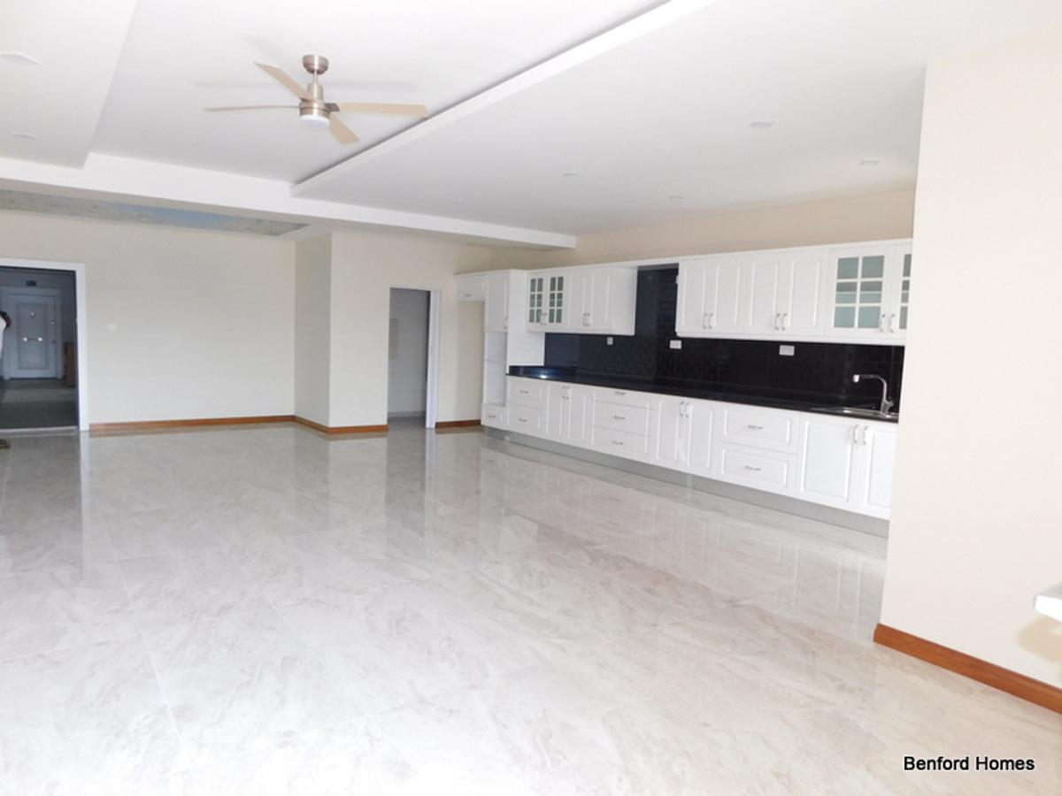 2 Bed Apartment with En Suite in Nyali Area - 14