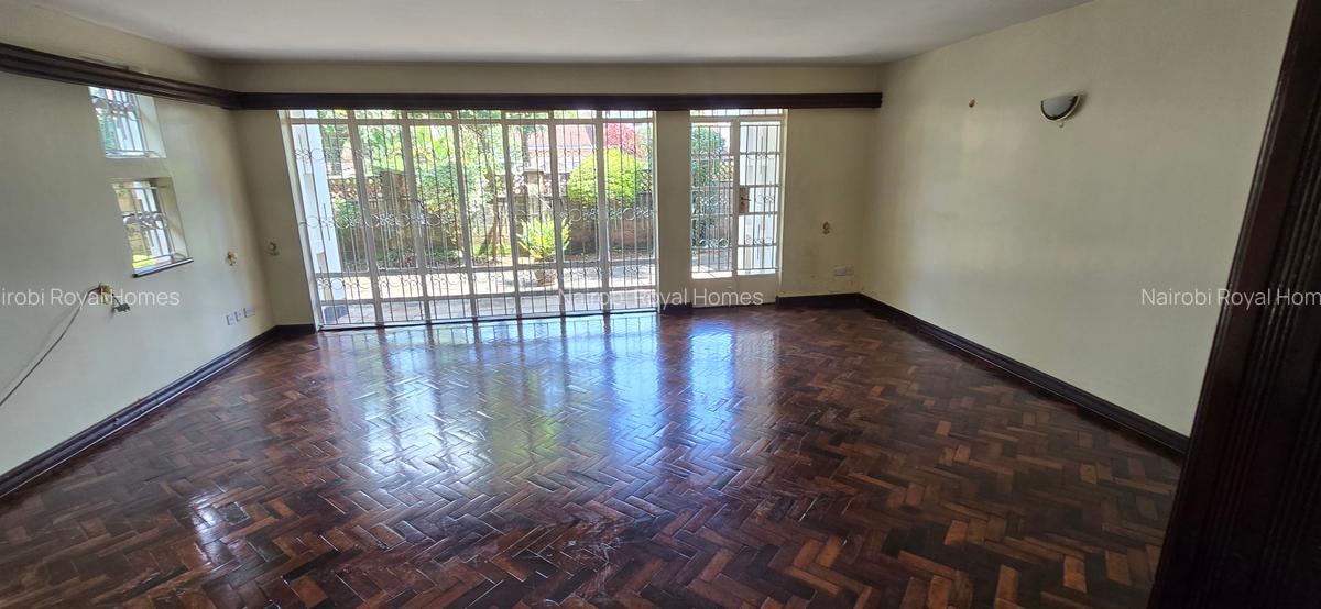5 Bed Townhouse with En Suite at Lavington Green - 11