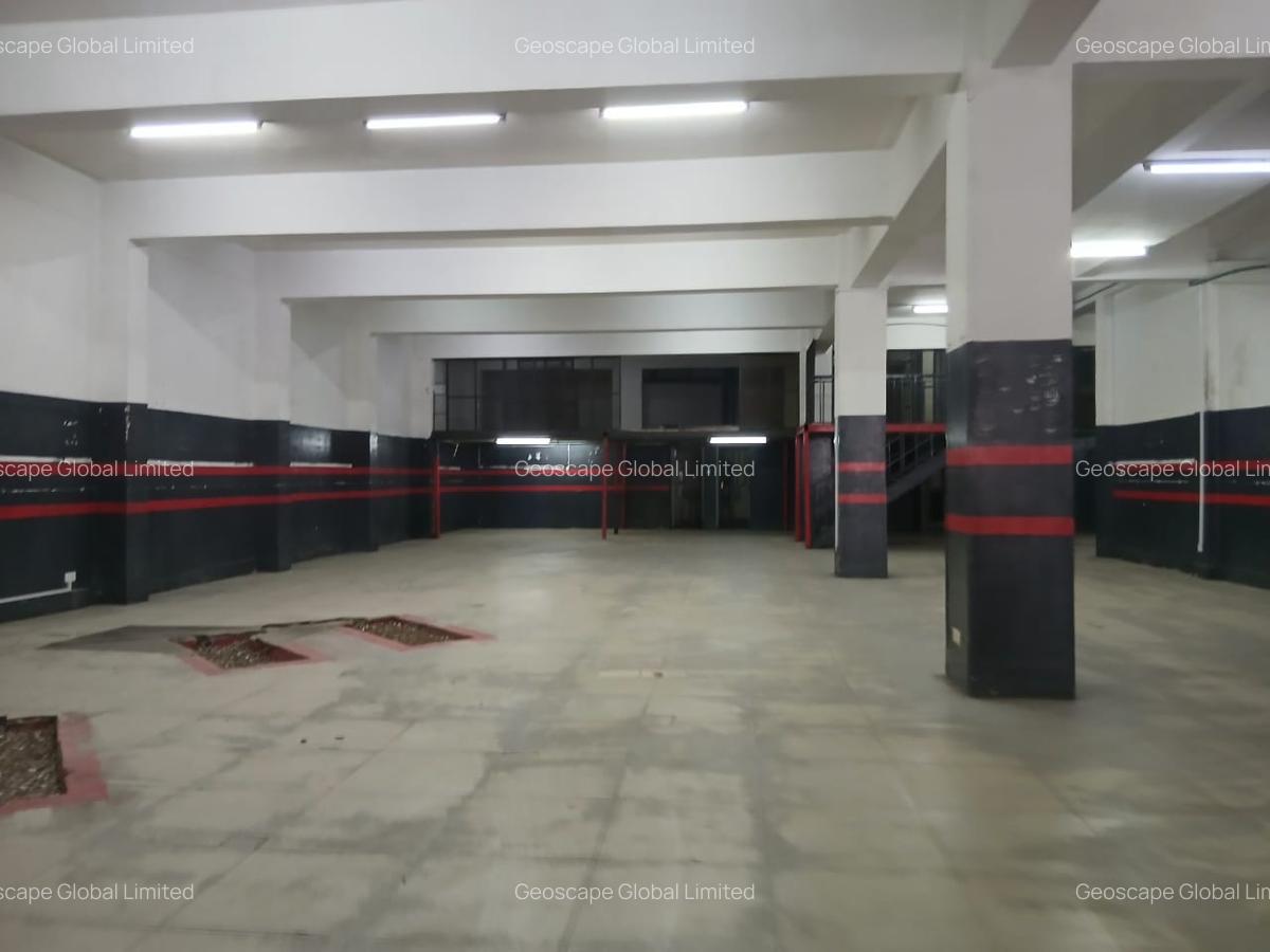 5,500 ft² Warehouse with Backup Generator in Industrial Area - 1