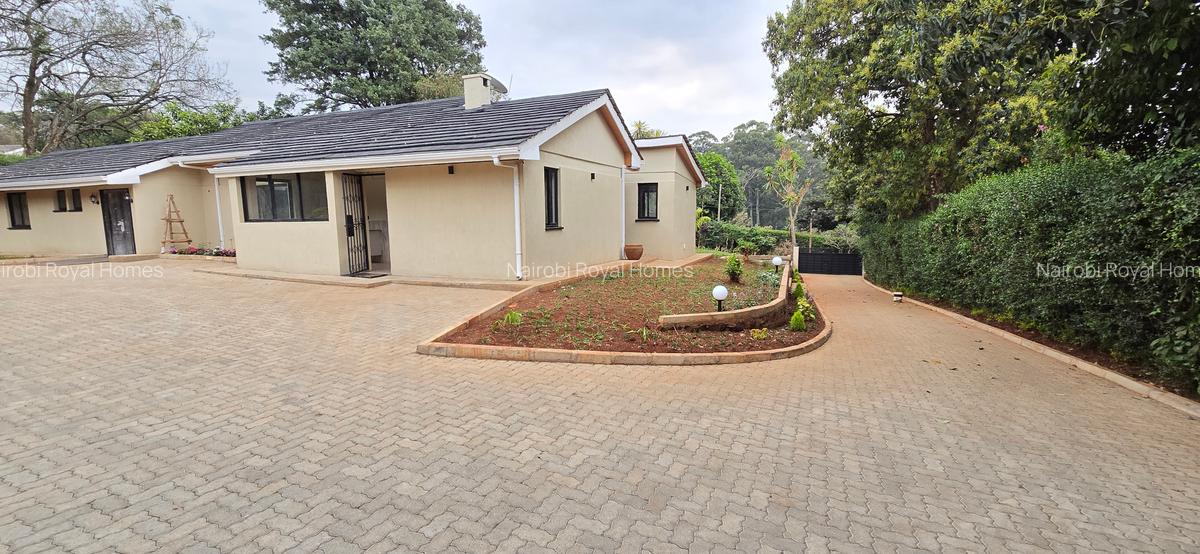 4 Bed House with En Suite at Loresho Crescent - 6