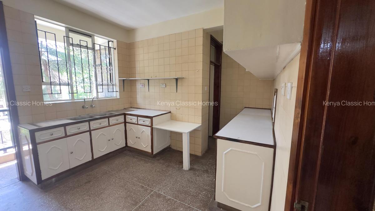 5 Bed Townhouse with En Suite at Kilimani - 8