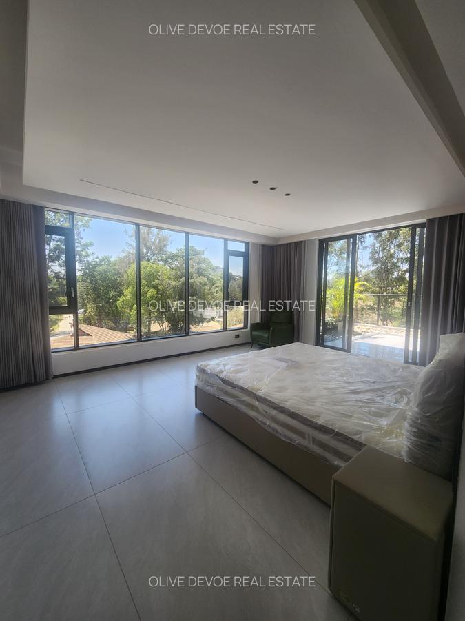 5 Bed Villa with En Suite in Lavington - 14