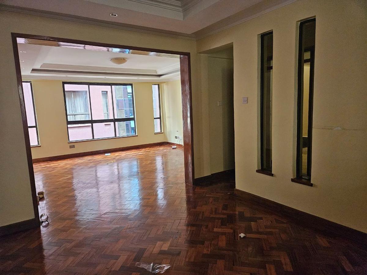 3 Bed Townhouse with En Suite in Lavington - 2