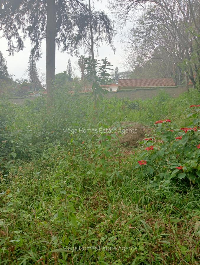 0.5 ac Land in Kitisuru - 2