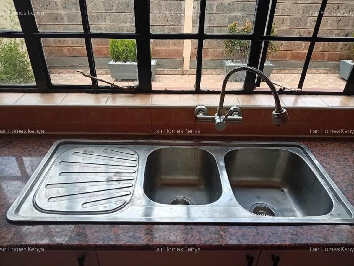 4 Bed Townhouse with En Suite at James Gichuru - 12