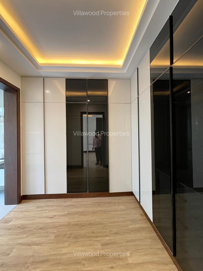 6 Bed Villa with En Suite in Spring Valley - 7