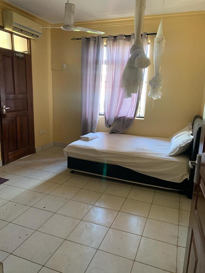 Furnished 3 Bed Apartment with En Suite at As133 - 8