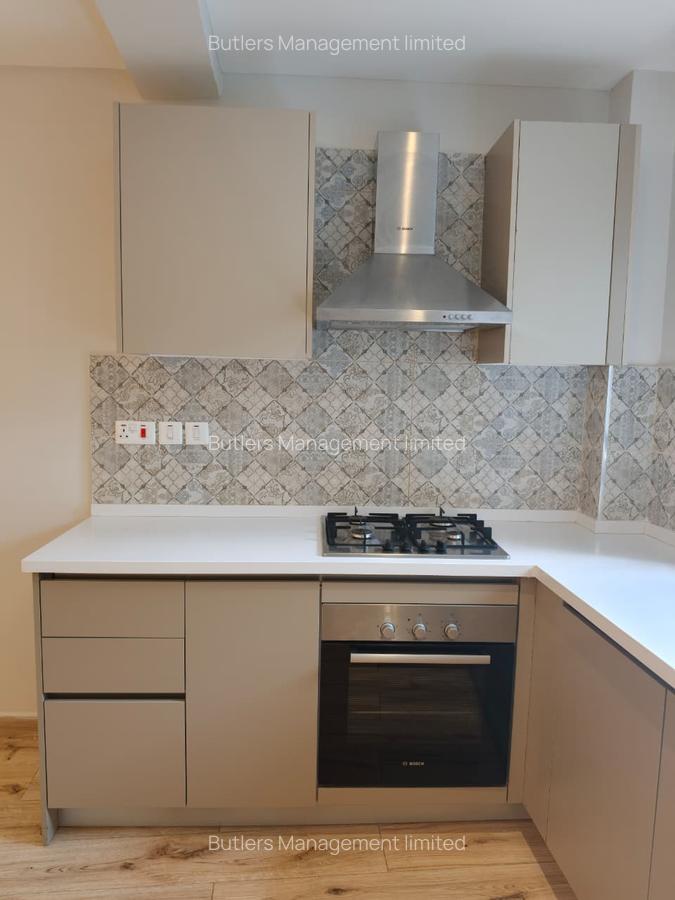 2 Bed Apartment with En Suite at Westlands Road - 5