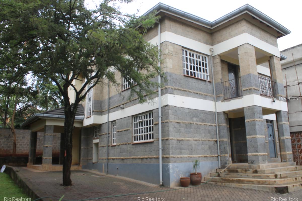 4 Bed House with En Suite at Rimpa - Road - 1