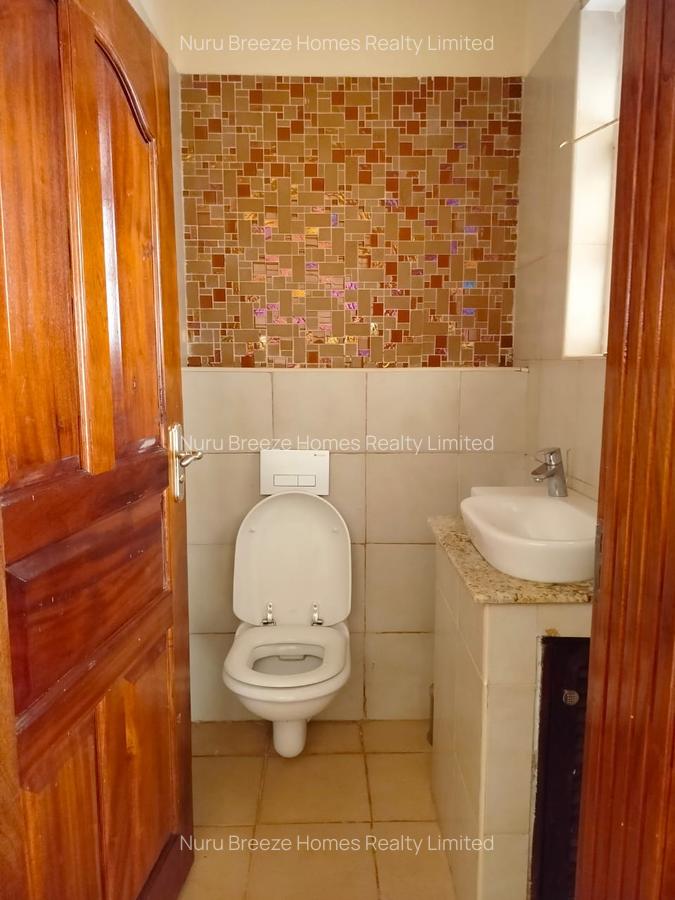 4 Bed Townhouse with En Suite in Kyuna - 8