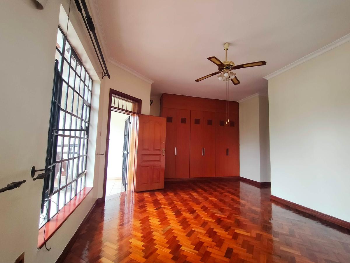 4 Bed Villa with En Suite in Karura - 20