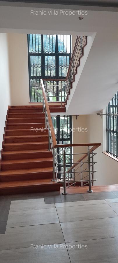 6 Bed House with En Suite at Nyari Central - 8