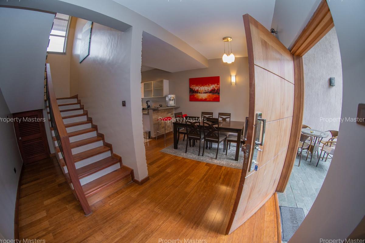 Serviced 2 Bed Apartment with En Suite at Vanga Road - 2