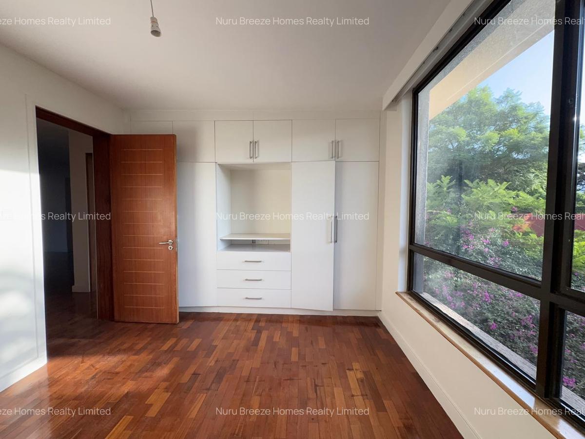 2 Bed Apartment with Swimming Pool in Kilimani - 12
