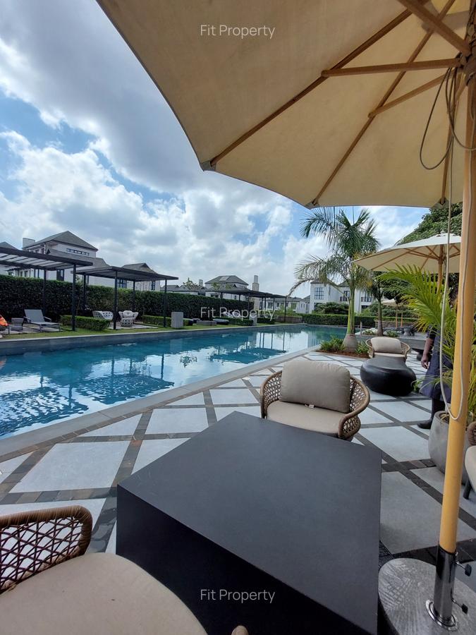 5 Bed House with Swimming Pool in Runda - 3