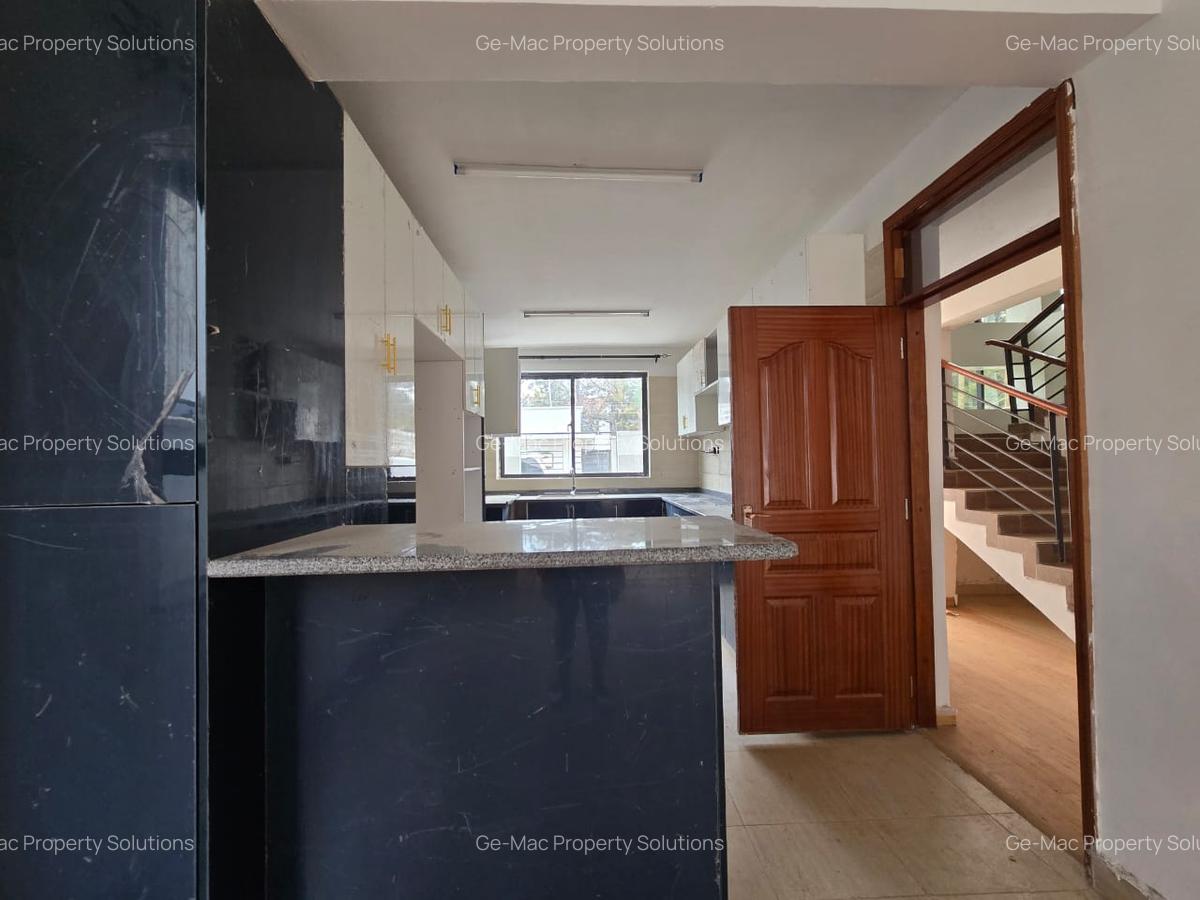 5 Bed Townhouse with En Suite in Lavington - 5