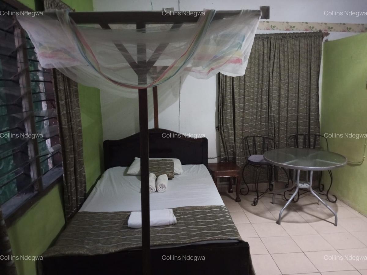 4 Bed Villa with En Suite at Tiwi Beach Road - 15