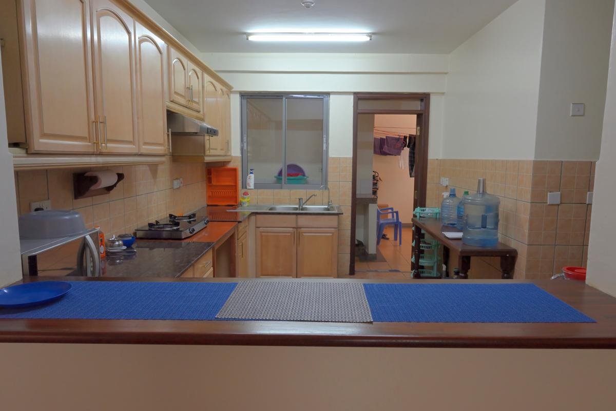 3 Bed Apartment with Swimming Pool in Parklands - 4