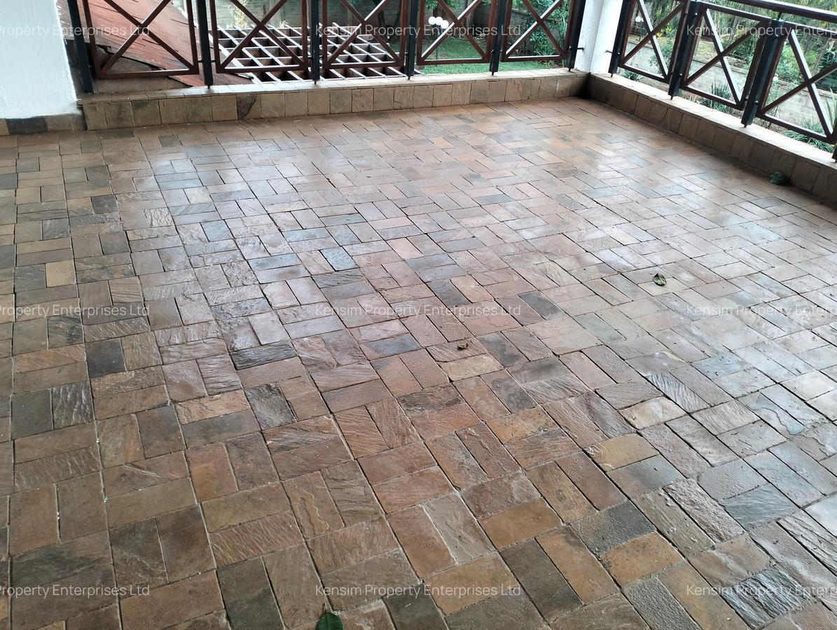 4 Bed Townhouse with En Suite in Runda - 16