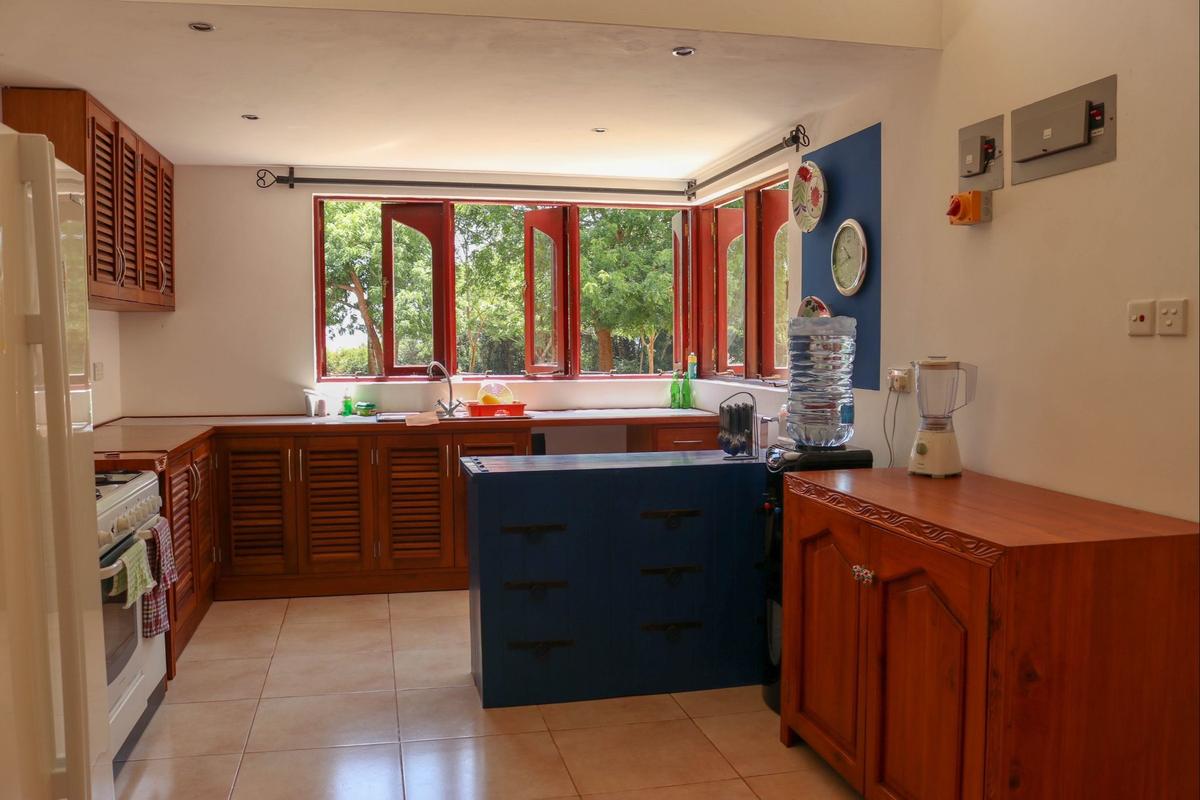 3 Bed House with Swimming Pool in Vipingo - 4