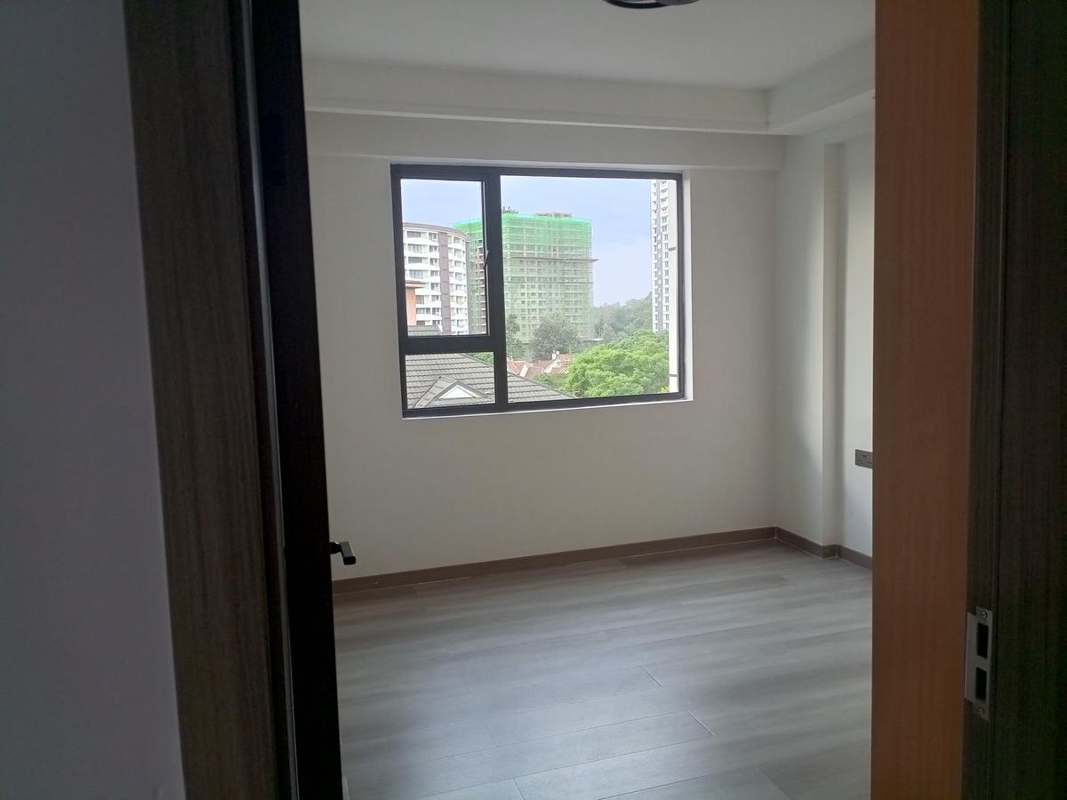 1 Bed Apartment with En Suite at Mandara Rd - 6