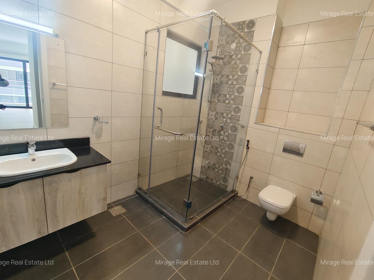 1 Bed Apartment with En Suite in Lavington - 6