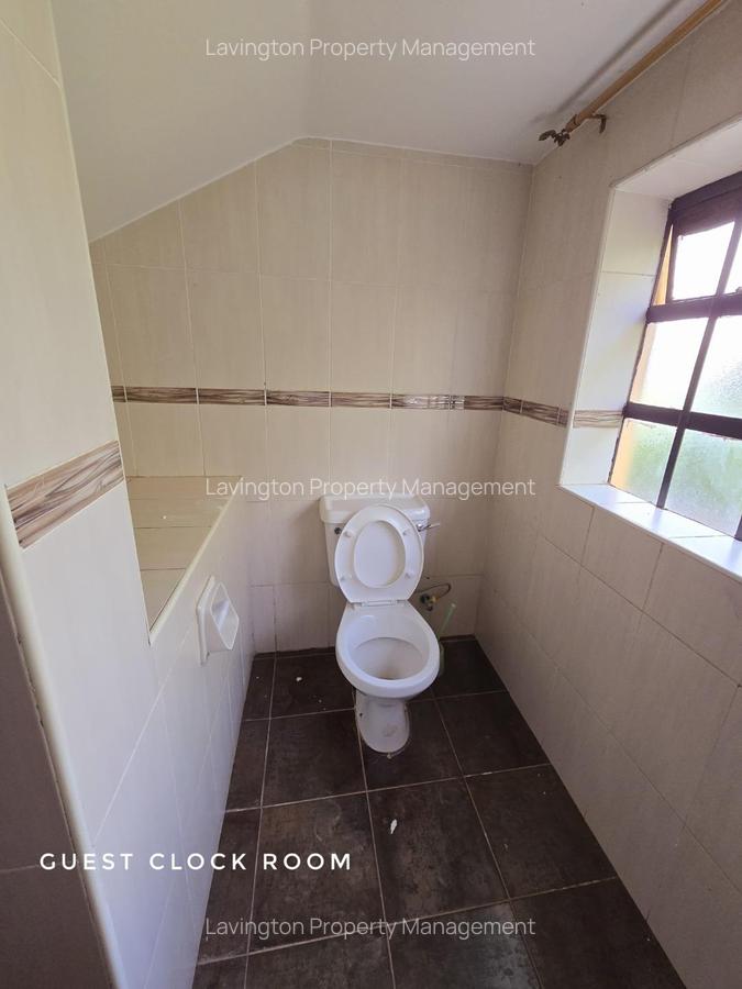 4 Bed Townhouse with En Suite at Lavington Green - 7
