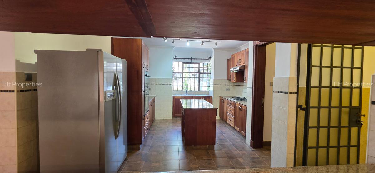 4 Bed Townhouse in Westlands Area - 17