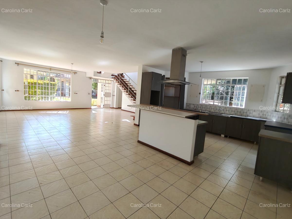 4 Bed Townhouse with En Suite at Spring Valley - 7