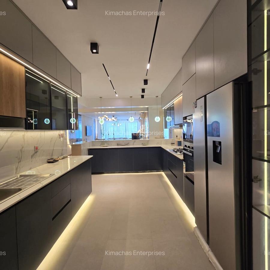 3 Bed Apartment with En Suite at Links Road - 4