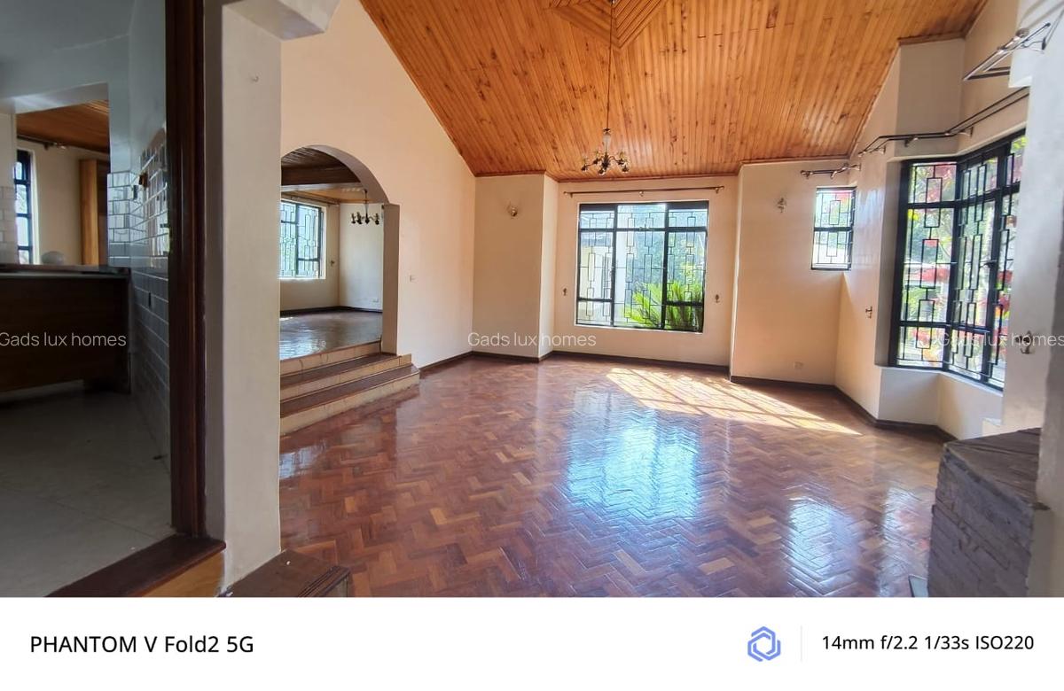 5 Bed Villa with En Suite at Runda - 19